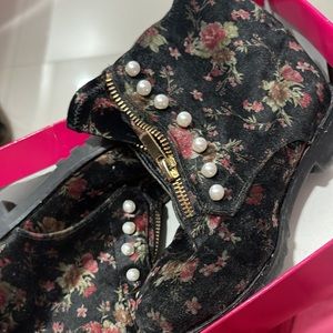 GB GIANI BINI GIRLS BOOTS SZ 12